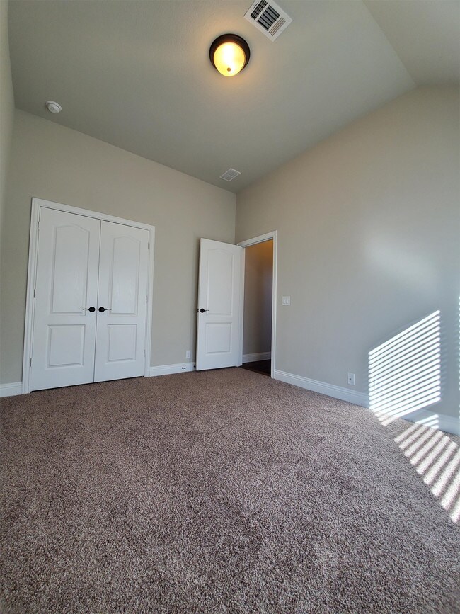 Building Photo - 504 Endicott Dr