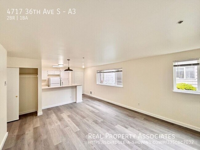 Building Photo - 4717 36th Ave S