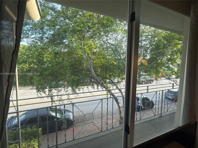 Building Photo - 801 15th St