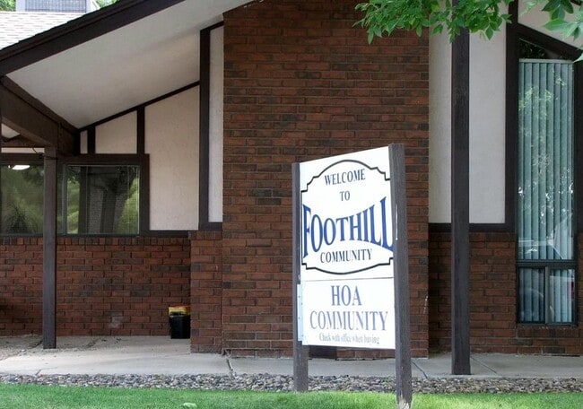 Building Photo - 212 Beth