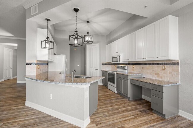 Building Photo - 99 Vivante Blvd