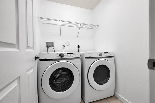 Building Photo - 25241 SW 118th Ave