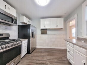 Building Photo - 17 Wachusett St
