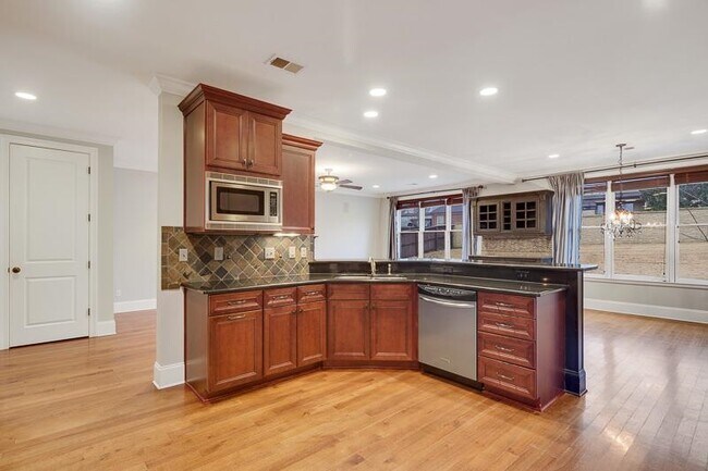 Building Photo - 10227 Matwood Oak Dr
