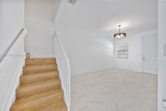 Building Photo - 3728 NE 3rd Ct