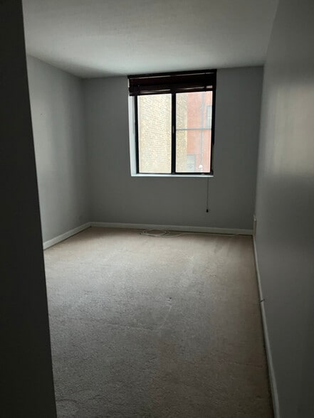 Building Photo - 1339 N Dearborn St