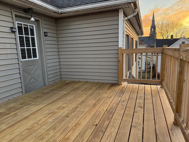 Building Photo - 9 Whitcomb St