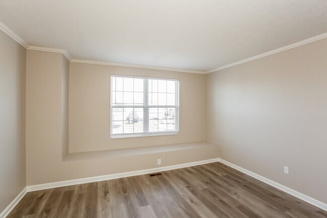 Building Photo - 6401 Kelsey Dr