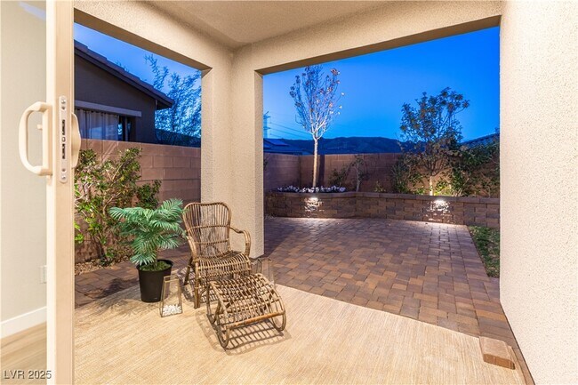 Building Photo - 16 Cresta Villa Ct