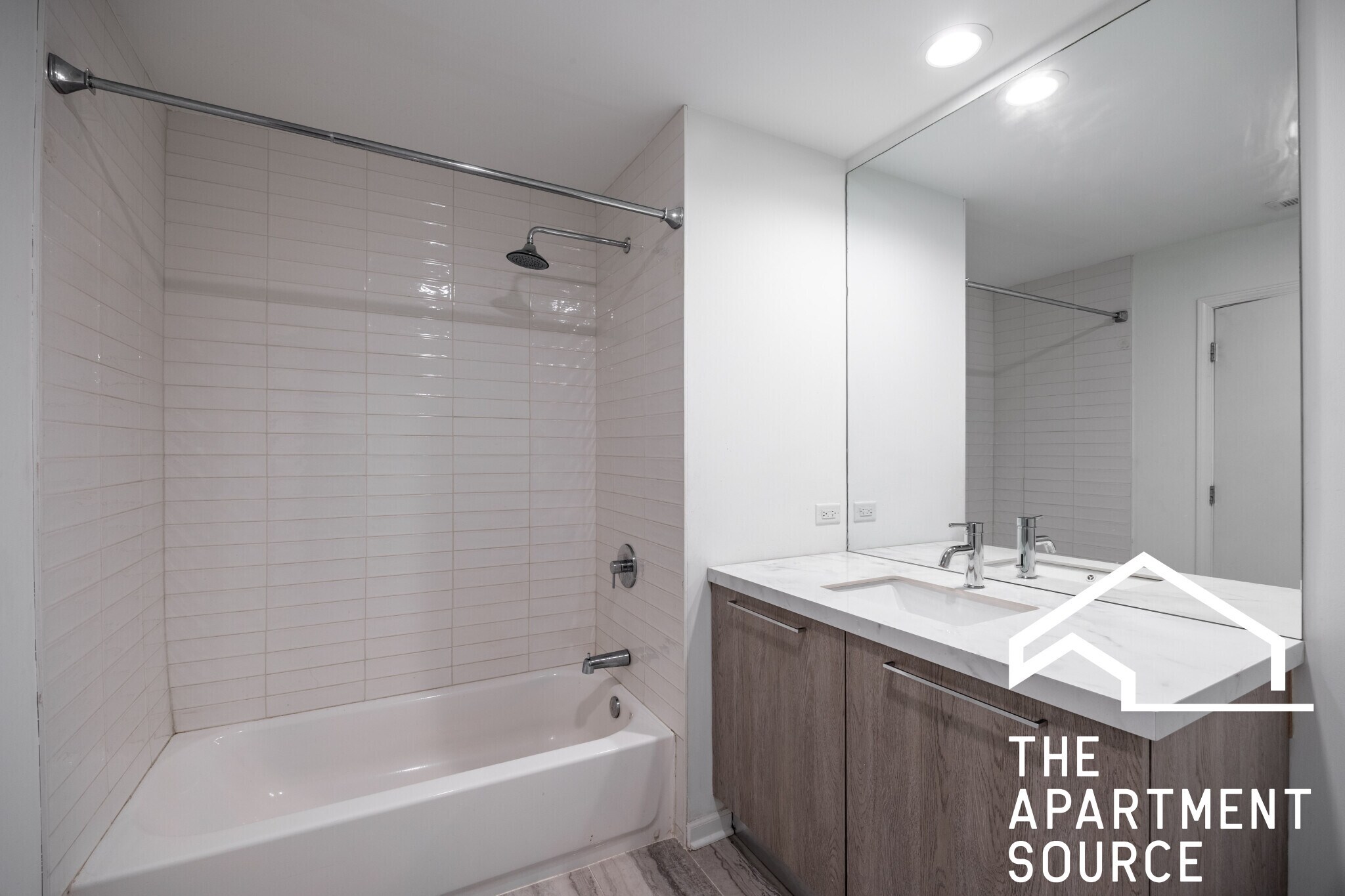 Building Photo - 2550 S Wabash Ave