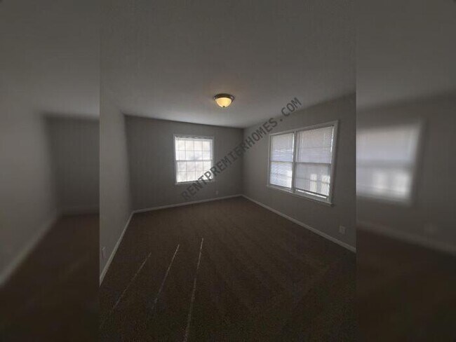 Building Photo - 3903 N Aydelotte Ave