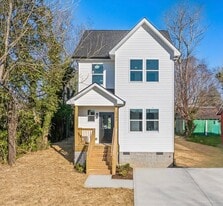 Building Photo - 2343 Parkview Ave