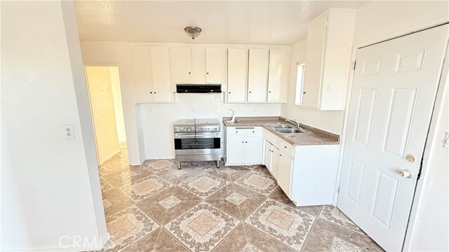 Building Photo - 18024 Bellflower St