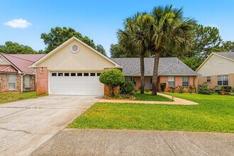 Building Photo - 855 Mande Ct