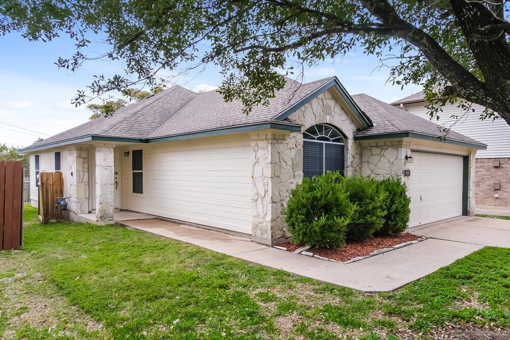 Building Photo - 809 Bushmills Ct