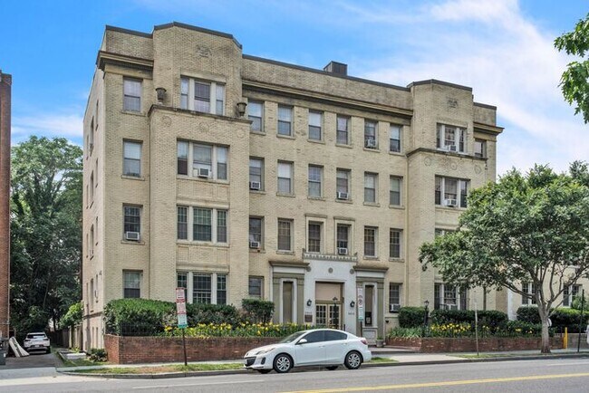 Building Photo - 3010 Wisconsin Ave