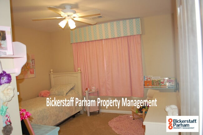 Building Photo - Welcome to the Meadowood Subdivision!