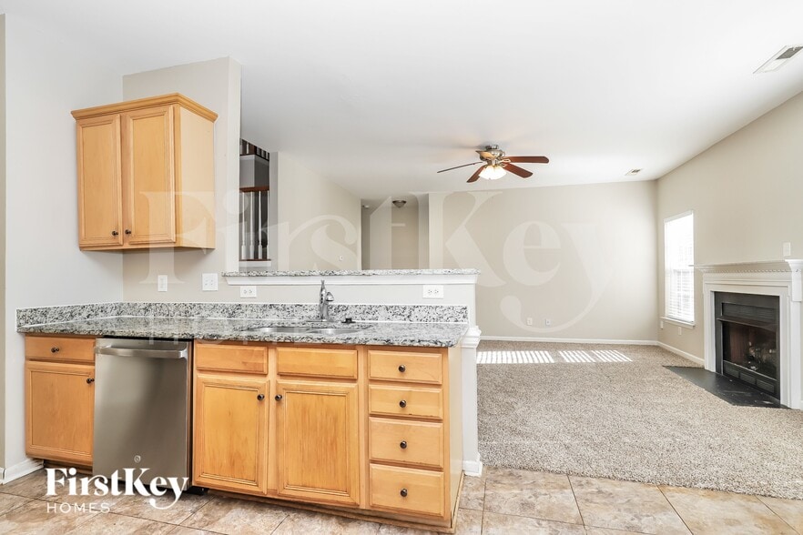 Building Photo - 3750 Wharton Dr