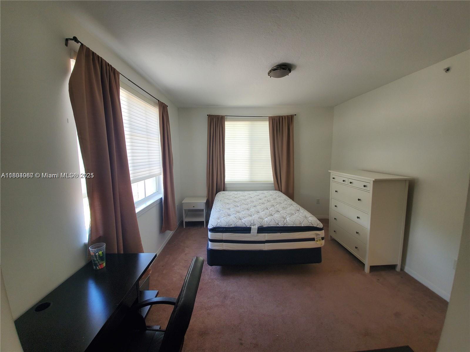 Building Photo - 6801 SW 44th St