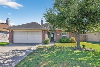 Building Photo - 5933 Brightwood Dr