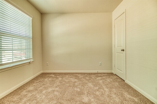 Building Photo - 8002 Vacek Meadows Loop