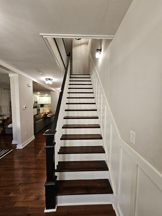 Building Photo - Church Hill Amazing 3 Bedroom 2.5 Bath Home