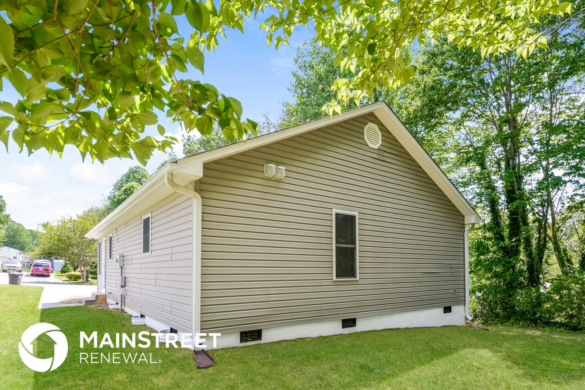 Building Photo - 4148 Sunflower Cir