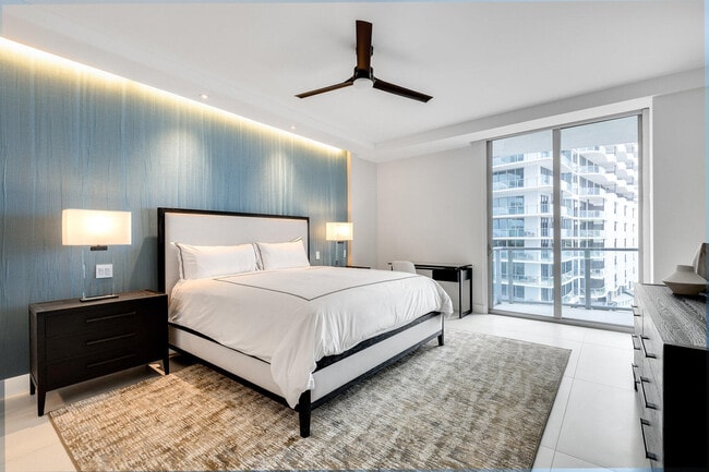 Building Photo - 3100 N Ocean Dr