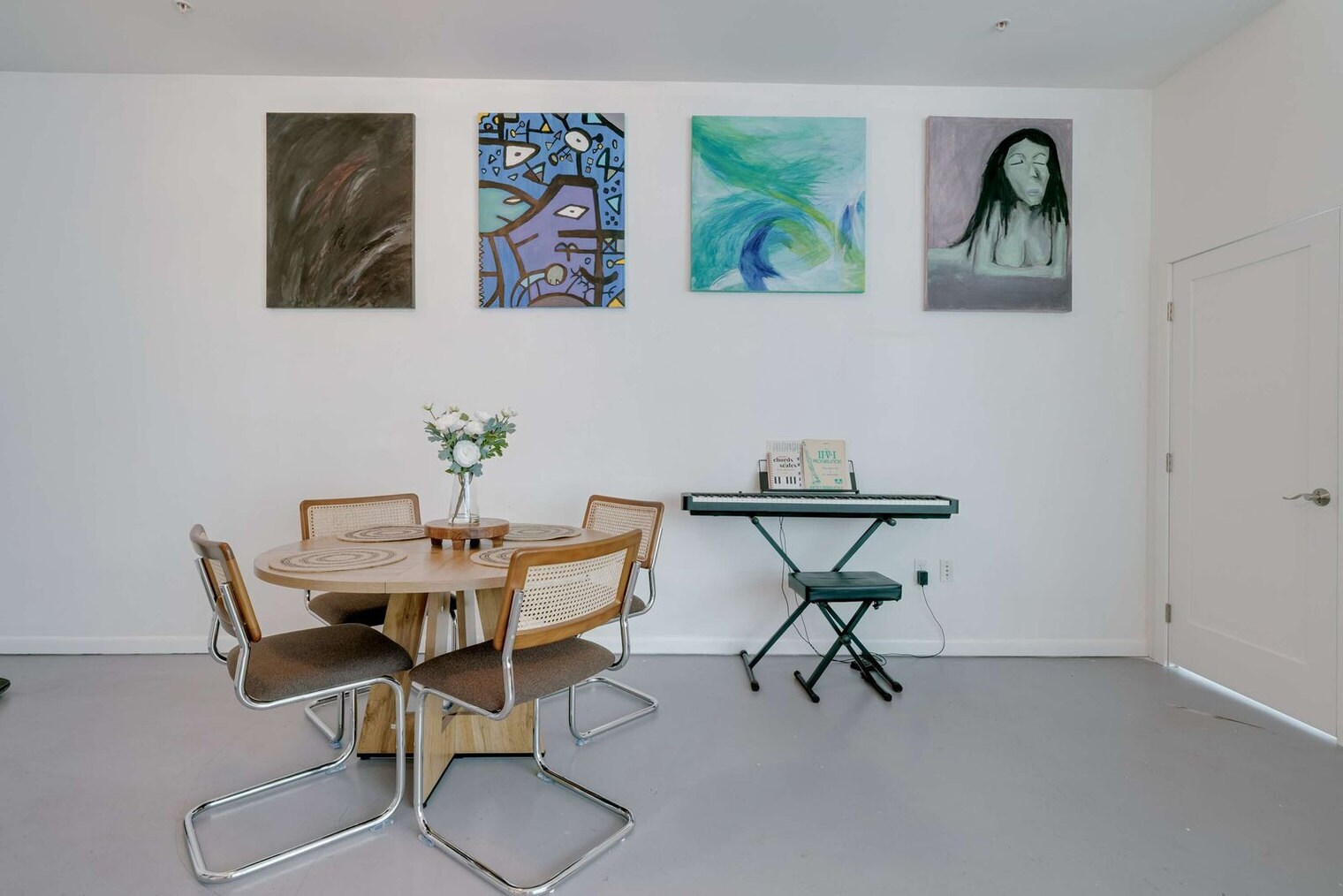 Building Photo - 235 NE 2nd St