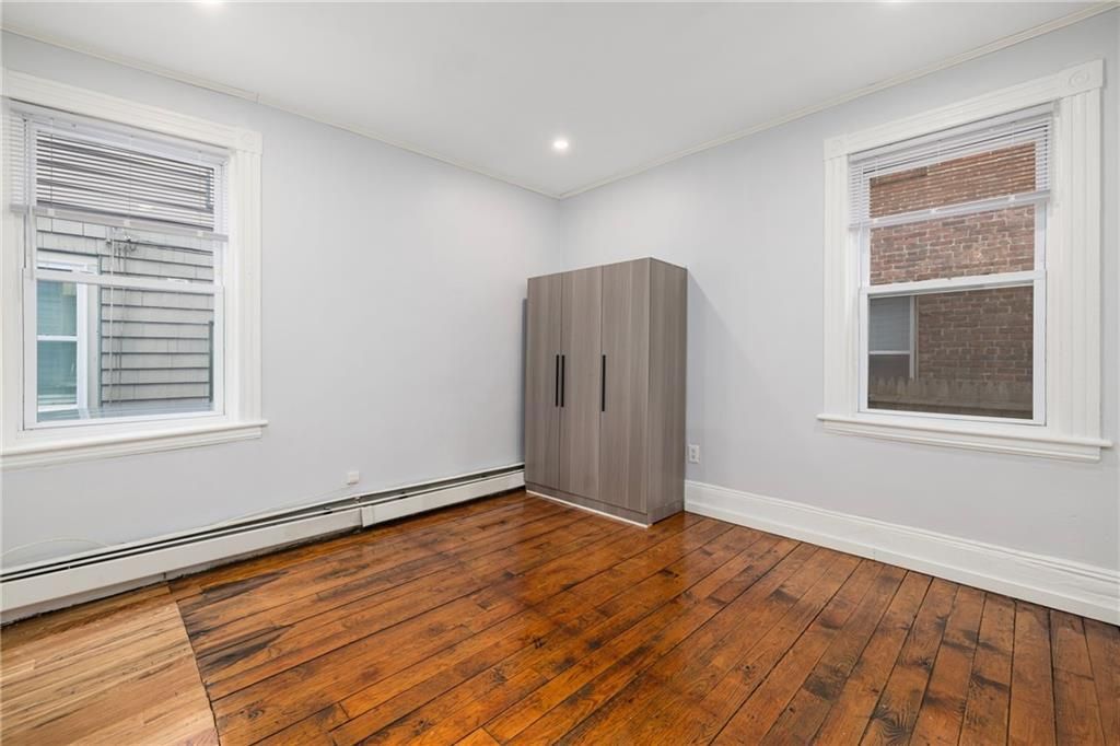 Building Photo - 5 Solar St