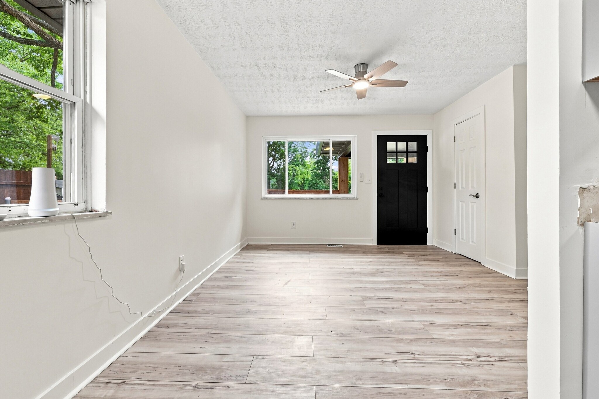 Building Photo - 3660 N Sadlier Dr