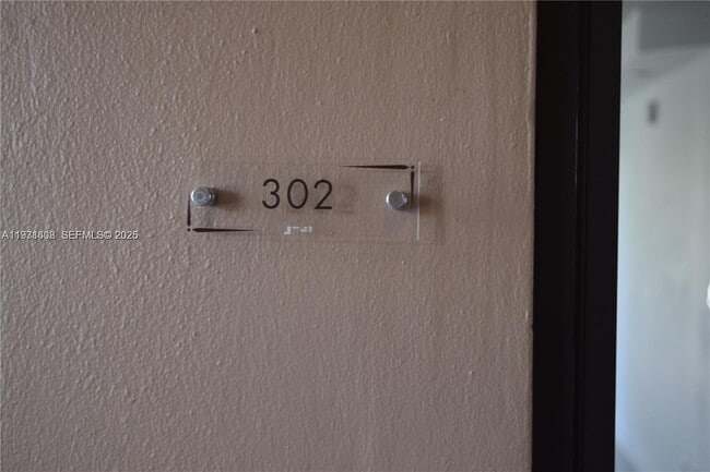 Building Photo - 301 Golden Isles Dr