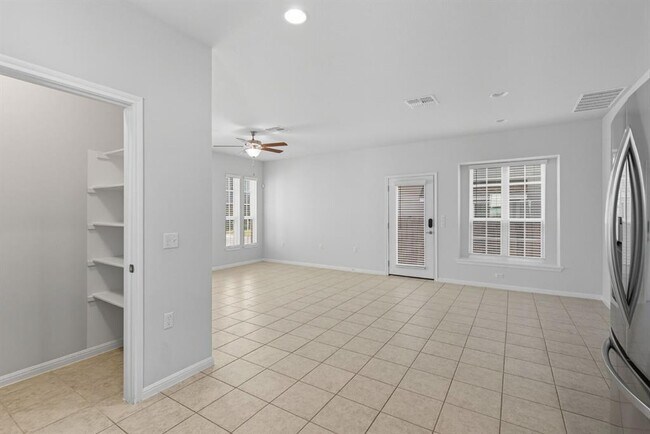Building Photo - 17200 Adoro Dr