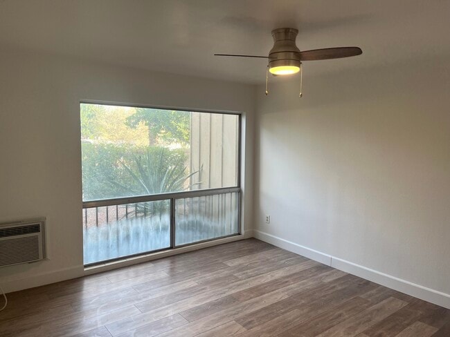 Building Photo - 77805 California Dr