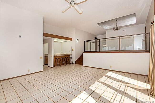 Building Photo - 98-604 Kuini St.