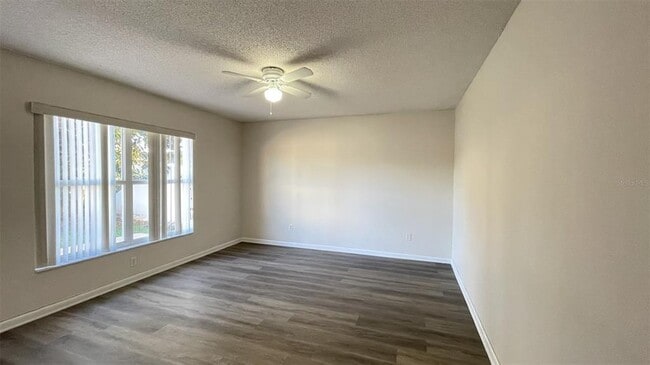 Building Photo - 1365 Epson Oaks Way