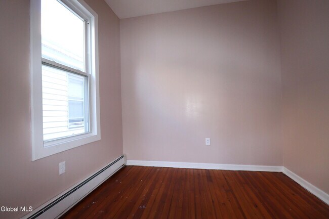 Building Photo - 29 Morris St