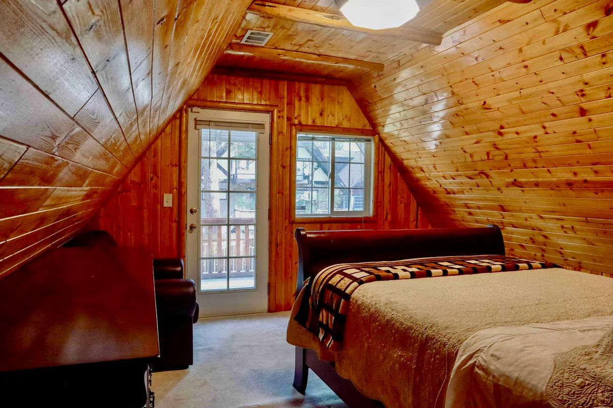 Building Photo - 336 W Sherwood