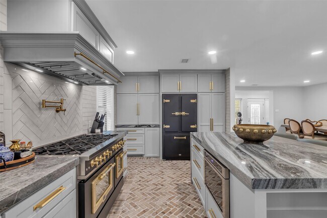 Building Photo - 801 N 3rd St