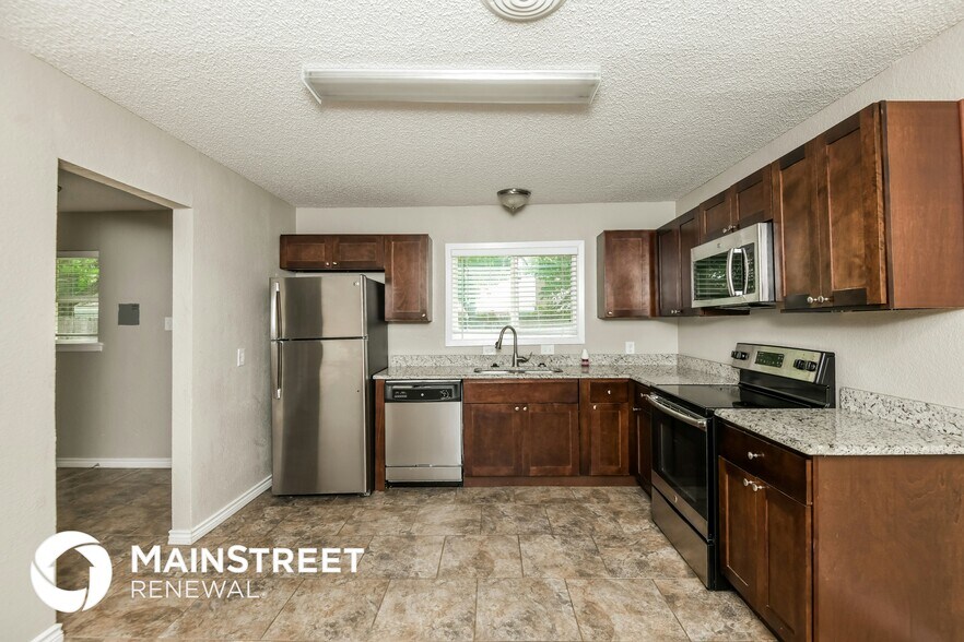 Building Photo - 405 S Judd St