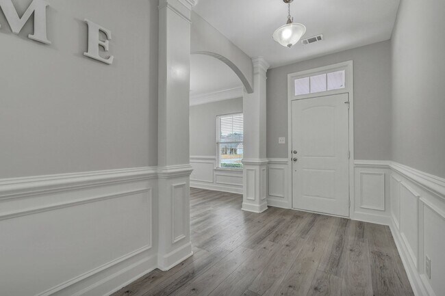 Building Photo - 1 Sunny Ct