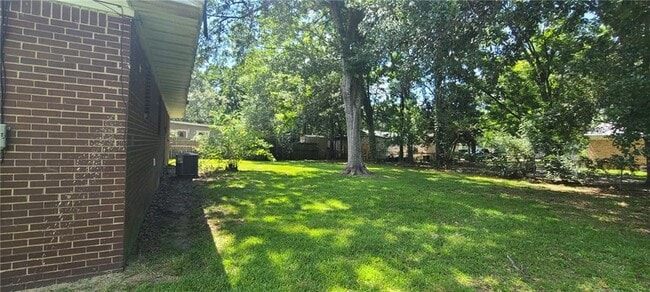 Building Photo - 415 E Banyan St