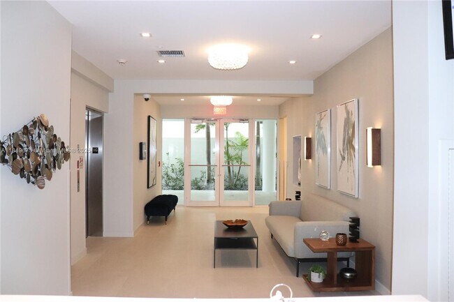 Building Photo - 226 Ocean Dr