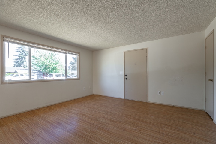 Building Photo - 113 SW Fleishauer Ln