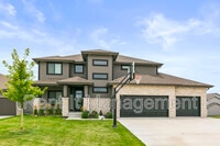 Building Photo - 18765 Larimore St