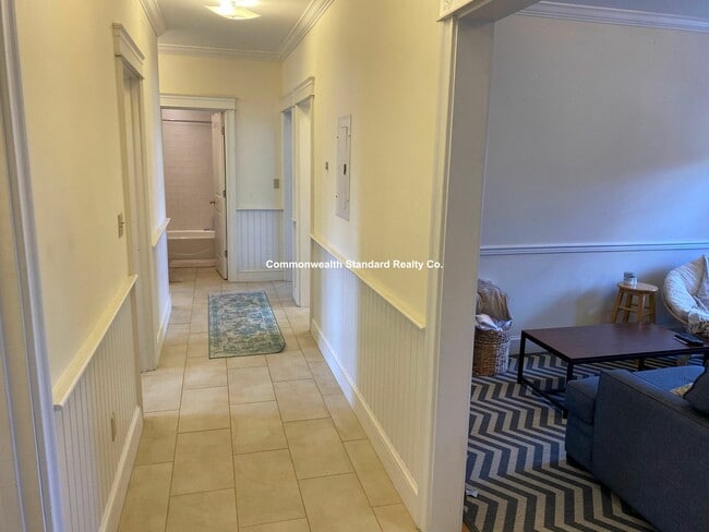 Building Photo - 76 Quint Ave