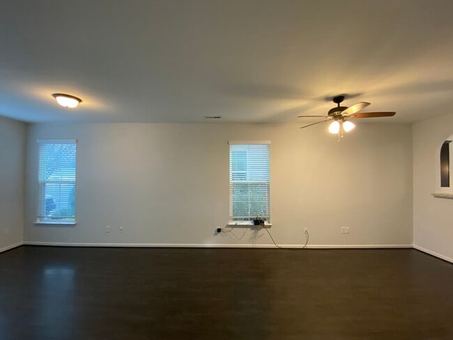 Building Photo - 5454 Farm House Trail