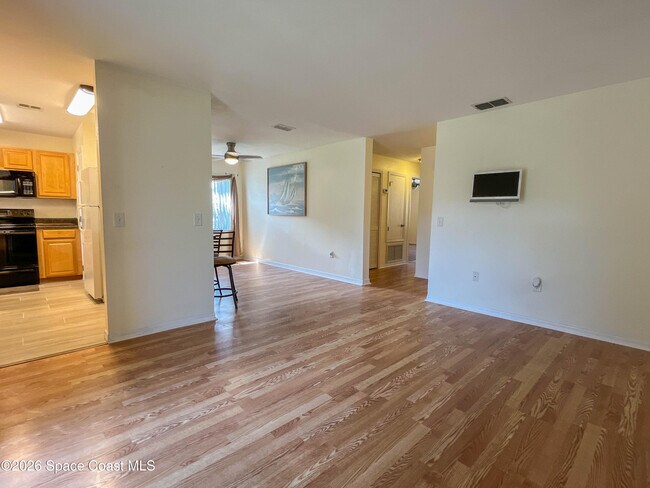 Building Photo - 101 Summer Pl