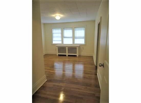 Living Room - 14 Weymouth St.