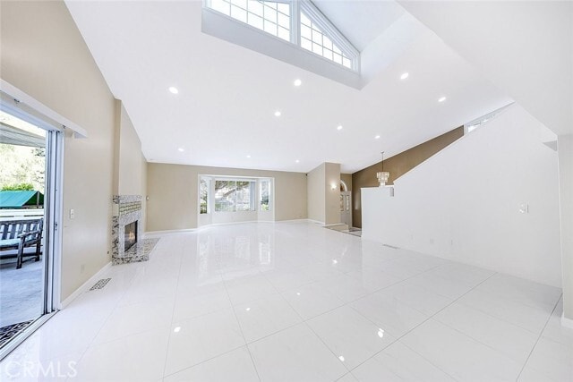 Building Photo - 2255 E Chevy Chase Dr